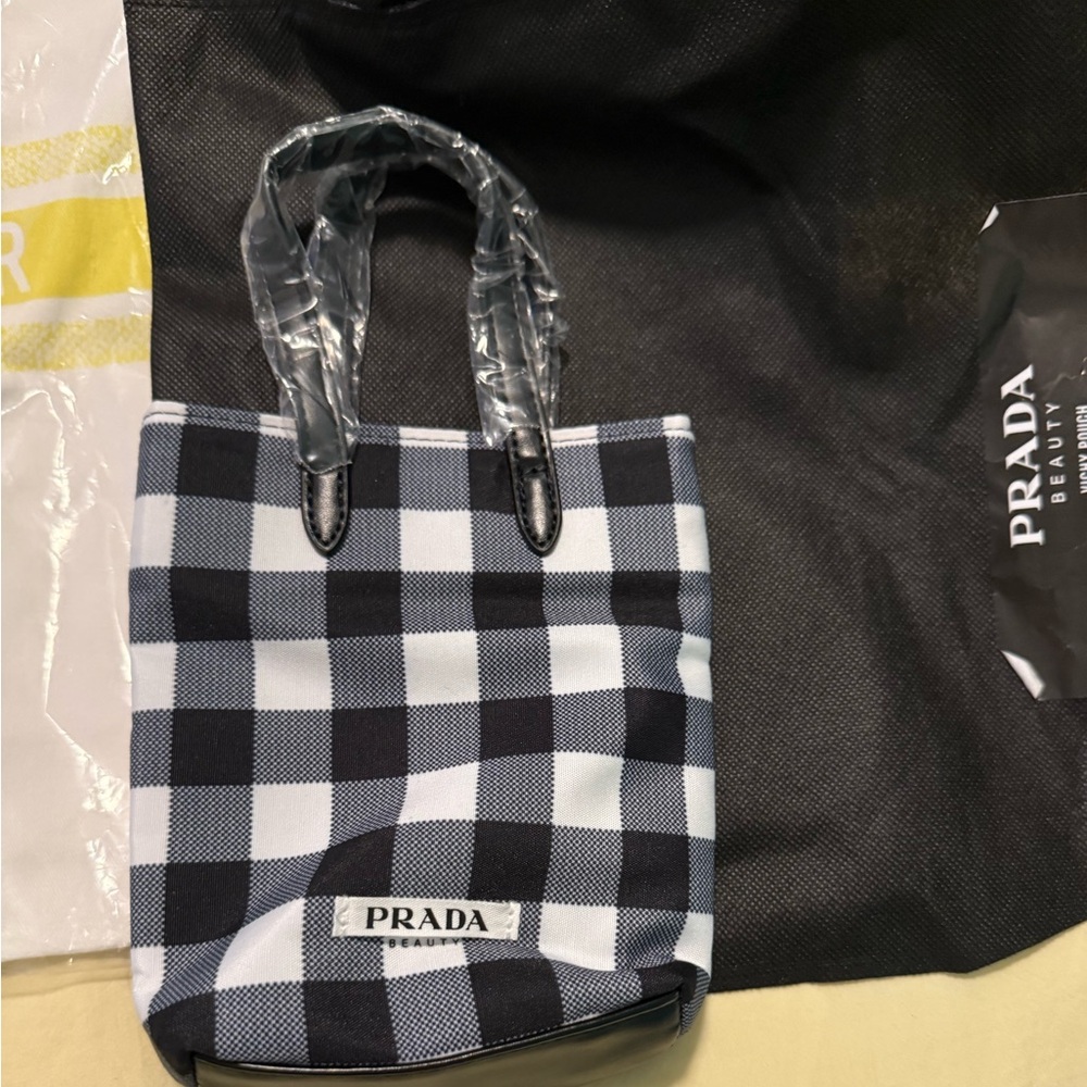 Prada GWP
